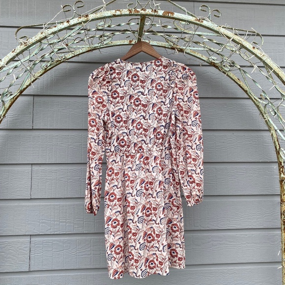 🌷 Banana Republic Dress Bohemian Floral Peasant Sleeves, V Neck, Pullover easy - Picture 3 of 8